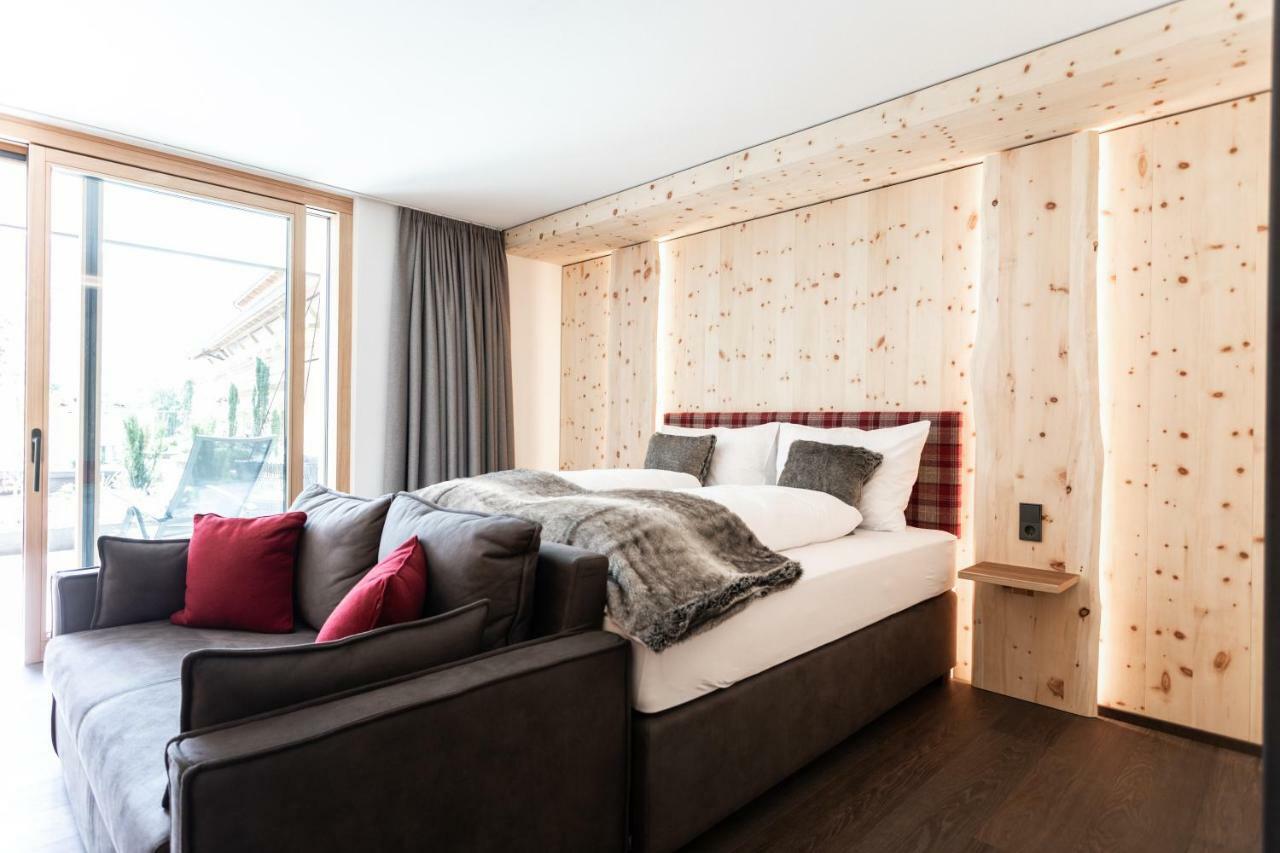 Aktiv- Und Wellnesshotel Traube- Post Curon Venosta Extérieur photo